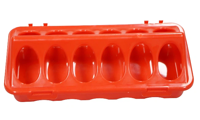 Пластиковая откидная кормушка для птиц